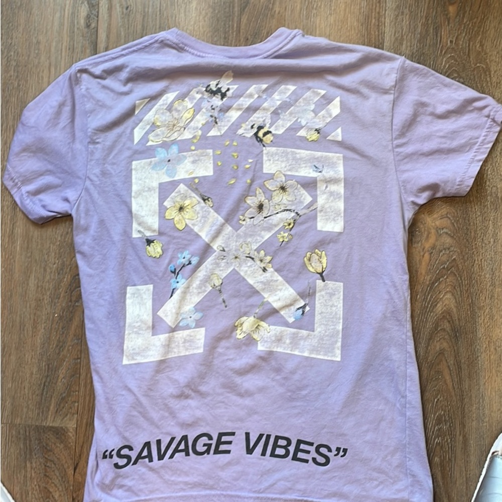 Savage Vibes Tee size med